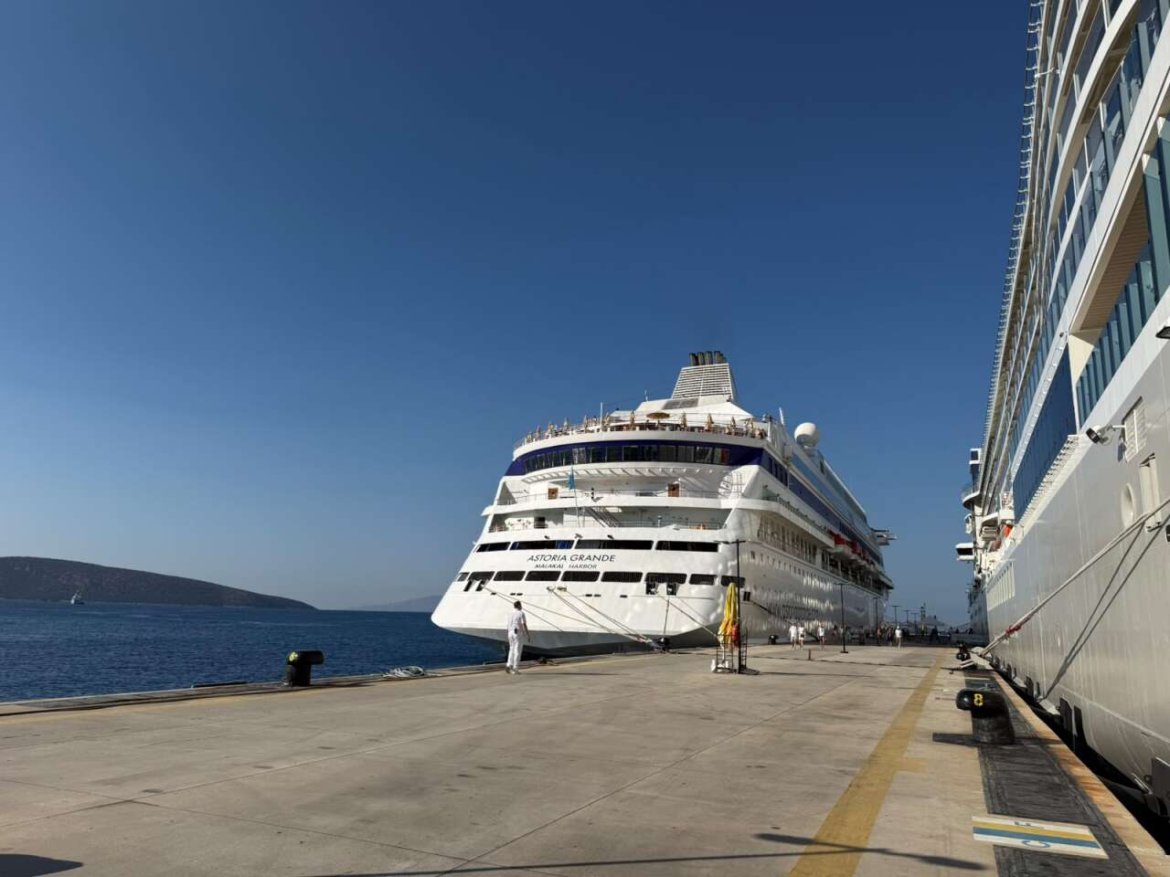 Bodrum’a Kruvaziyer Akını, 2 Gemiden 957 Turist Geldi 2